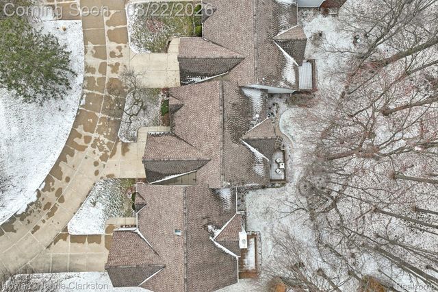 6819 Fox Lane, Waterford Charter Township, MI 48327