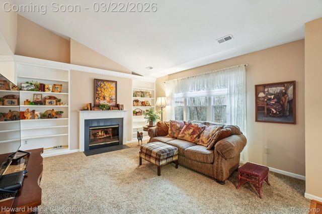 6819 Fox Lane, Waterford Charter Township, MI 48327