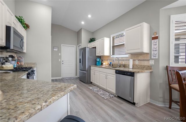 2295 N Andrea Point, Lecanto, FL 34461