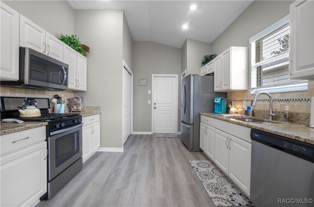 2295 N Andrea Point, Lecanto, FL 34461