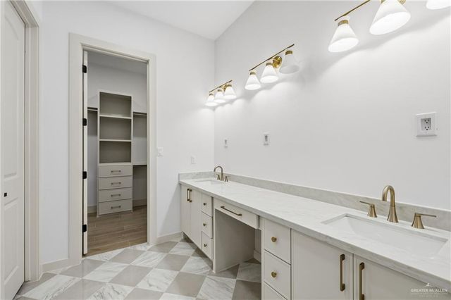 8034 N 48th Lane, Mcallen, TX 78504