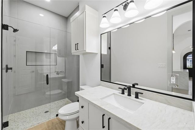 8034 N 48th Lane, Mcallen, TX 78504