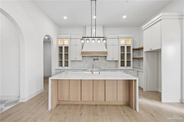 8034 N 48th Lane, Mcallen, TX 78504