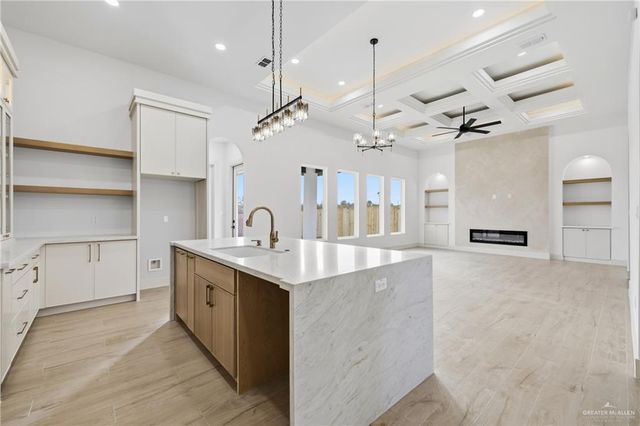 8034 N 48th Lane, Mcallen, TX 78504