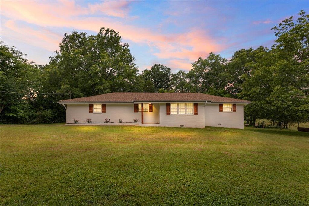 918 Old Lafayette Road, Chickamauga, GA 30707