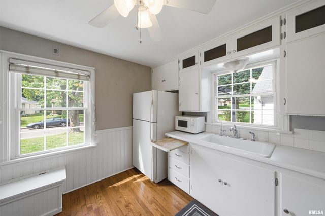231 W RIDGEMONT Road, Peoria, IL 61614