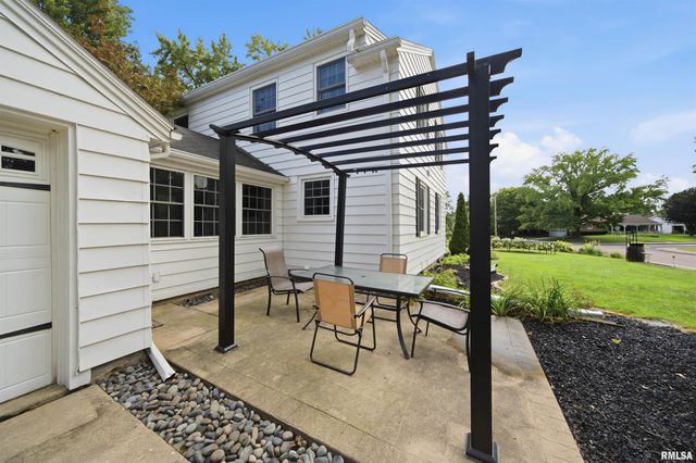 231 W RIDGEMONT Road, Peoria, IL 61614