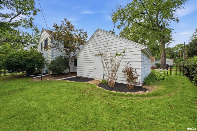 231 W RIDGEMONT Road, Peoria, IL 61614