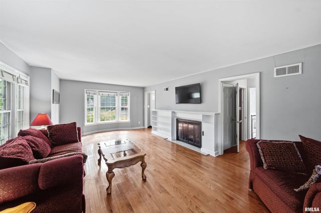 231 W RIDGEMONT Road, Peoria, IL 61614