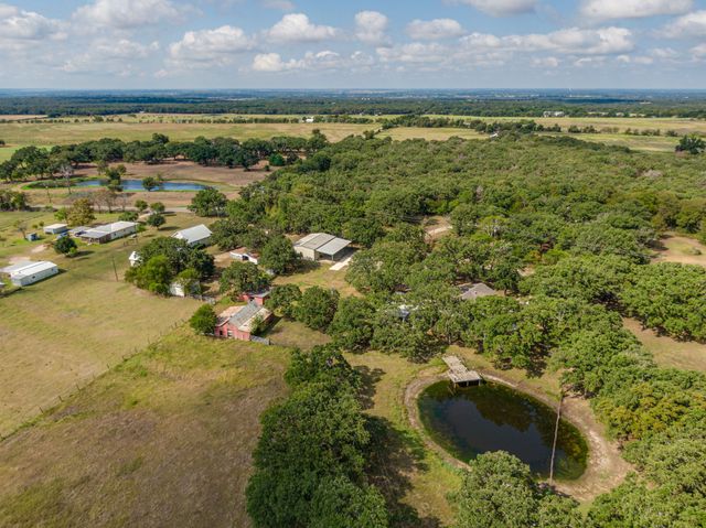 3754 Ft Graham Road, West, TX 76691