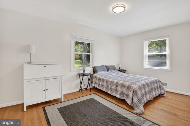 13004 CHESTNUT OAK DR, Gaithersburg, MD 20878
