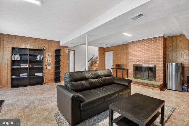 13004 CHESTNUT OAK DR, Gaithersburg, MD 20878