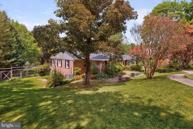 13004 CHESTNUT OAK DR, Gaithersburg, MD 20878