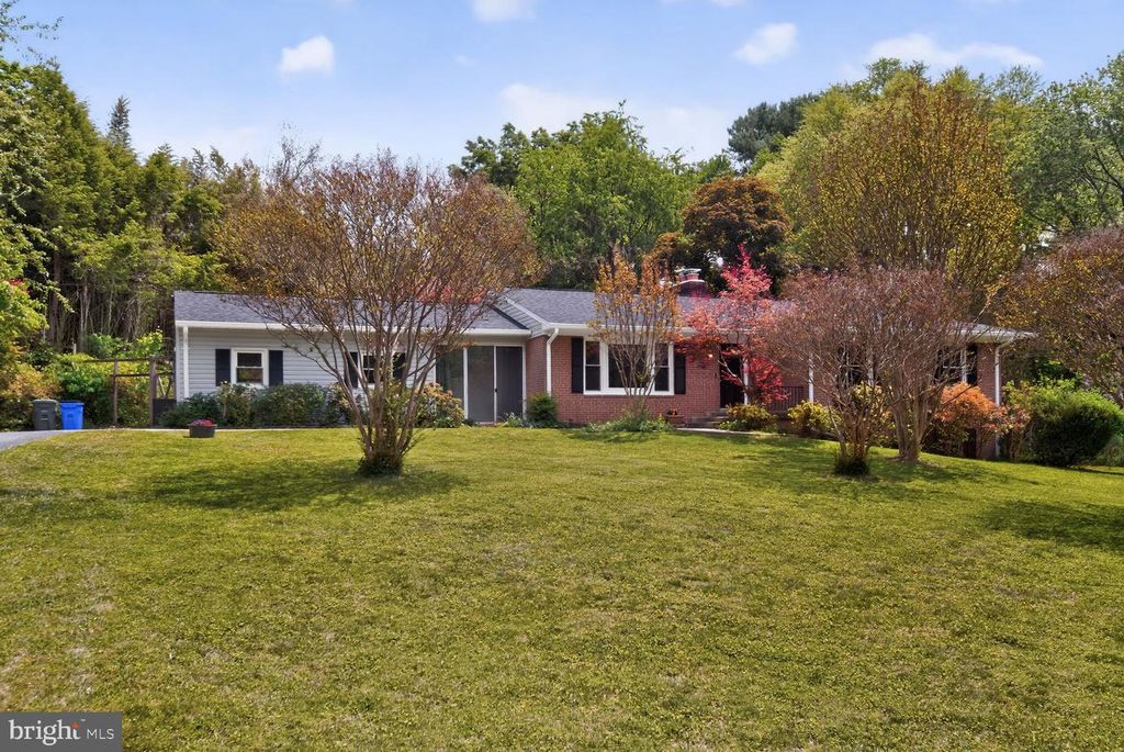 13004 CHESTNUT OAK DR, Gaithersburg, MD 20878