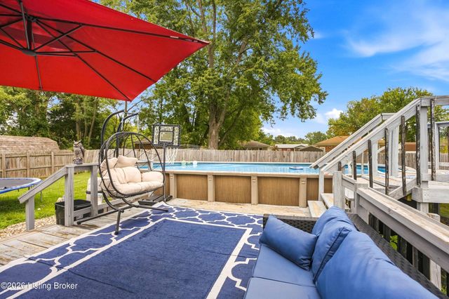 5523 Vevia Pl, Louisville, KY 40272