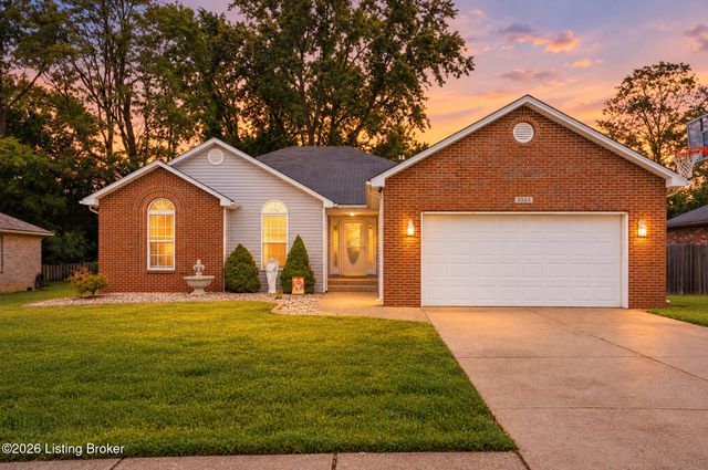 5523 Vevia Pl, Louisville, KY 40272