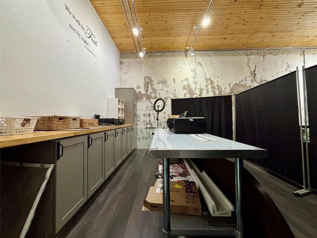 129 S Fulton, Wharton, TX 77488