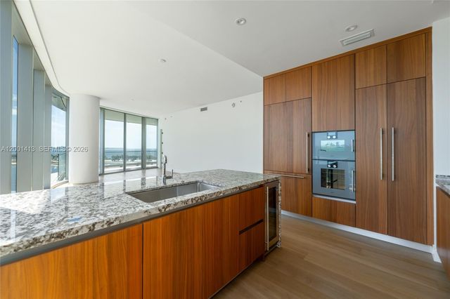 175 SE 25 Rd 501, Miami, FL 33129