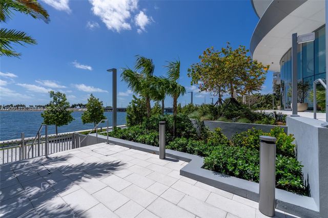 175 SE 25 Rd 501, Miami, FL 33129
