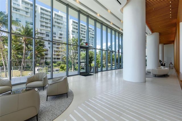 175 SE 25 Rd 501, Miami, FL 33129
