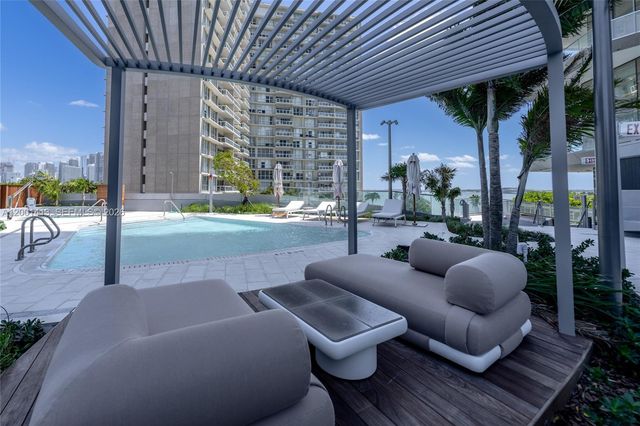 175 SE 25 Rd 501, Miami, FL 33129