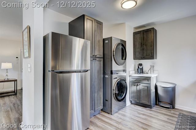 21900 Eastwood Street, Oak Park, MI 48237