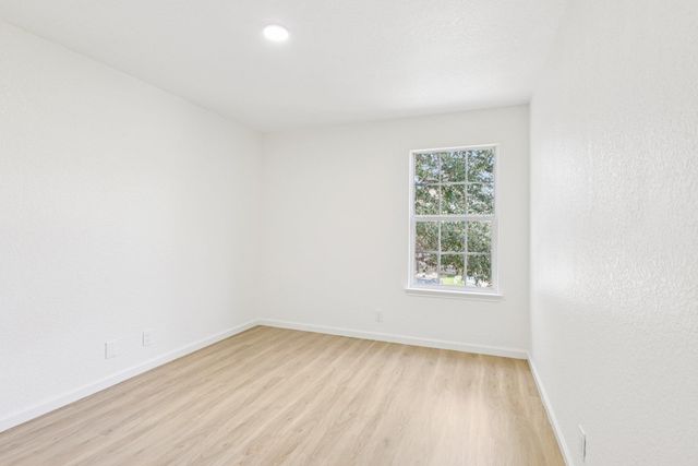 6210 outlook RDG, San Antonio, TX 78233