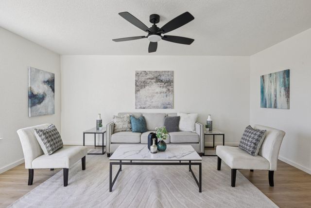 6210 outlook RDG, San Antonio, TX 78233