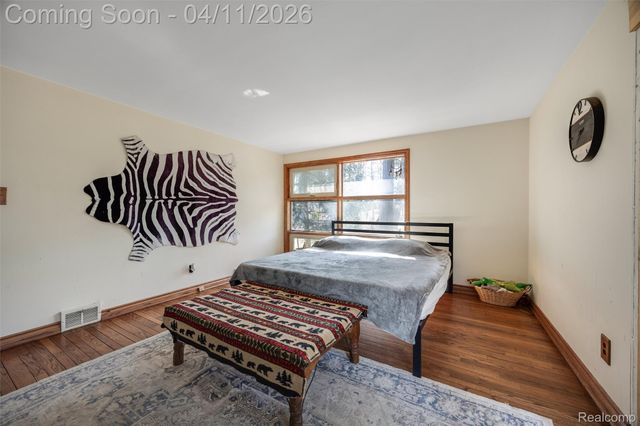 32998 Biddestone Lane, Farmington Hills, MI 48334