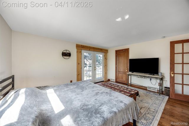 32998 Biddestone Lane, Farmington Hills, MI 48334