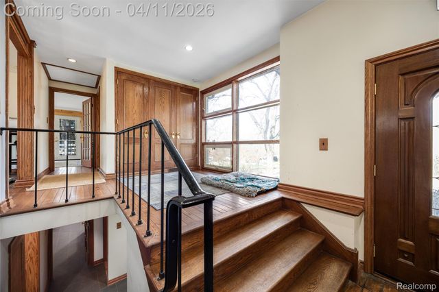 32998 Biddestone Lane, Farmington Hills, MI 48334