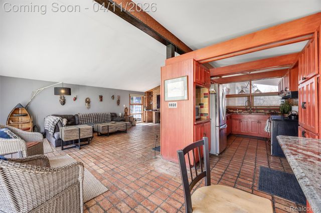 32998 Biddestone Lane, Farmington Hills, MI 48334