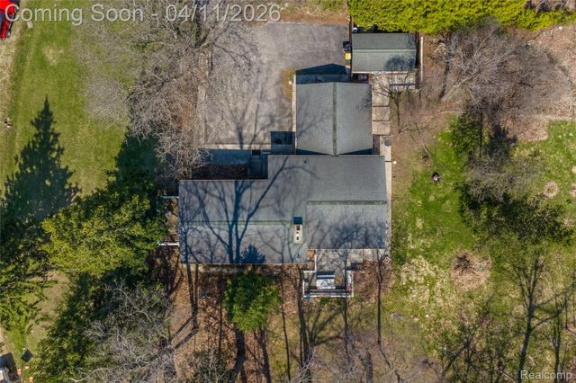 32998 Biddestone Lane, Farmington Hills, MI 48334