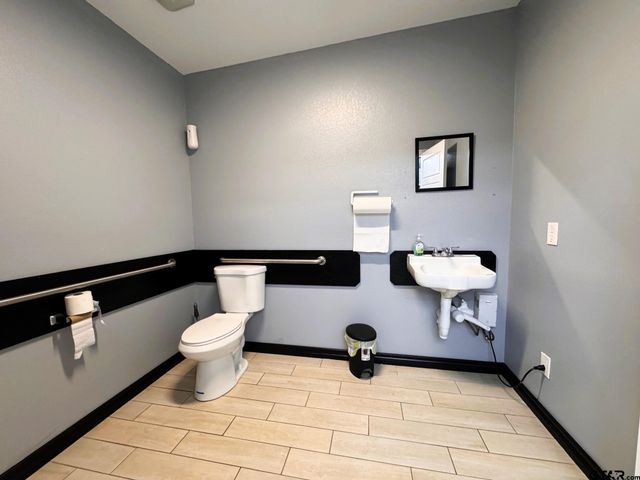 1721 N Edwards Ave., Mt Pleasant, TX 75455
