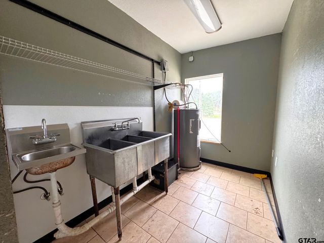 1721 N Edwards Ave., Mt Pleasant, TX 75455