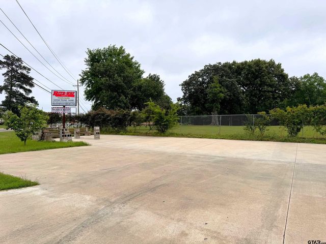 1721 N Edwards Ave., Mt Pleasant, TX 75455