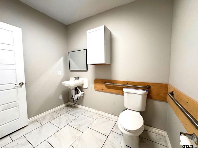 1721 N Edwards Ave., Mt Pleasant, TX 75455