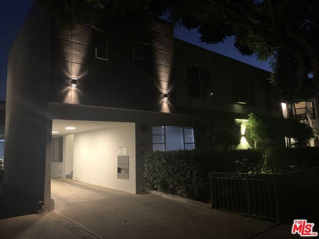 7972 Norton Avenue, West Hollywood, CA 90046