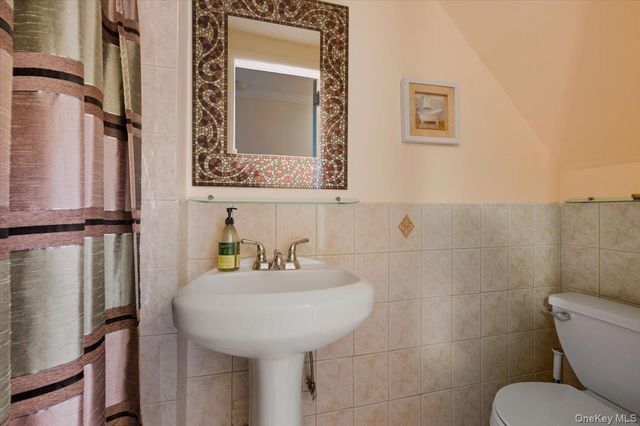 2930 Yates Avenue, Bronx, NY 10469