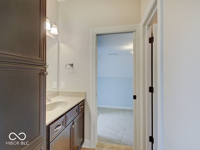 6648 Westminster Drive, Zionsville, IN 46077