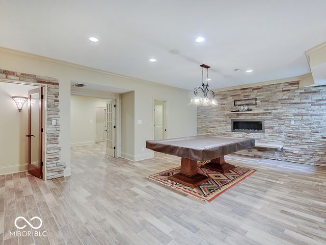 6648 Westminster Drive, Zionsville, IN 46077