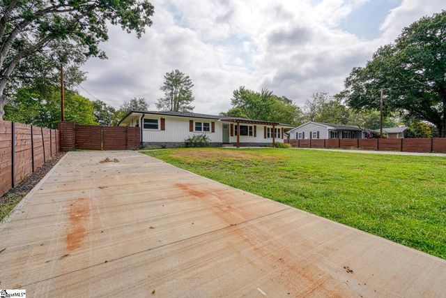 303 Watson Road, Taylors, SC 29687