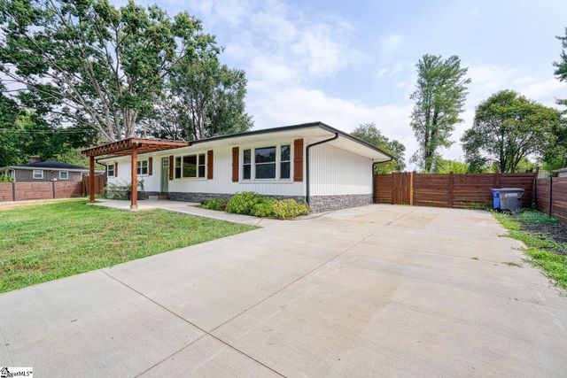 303 Watson Road, Taylors, SC 29687