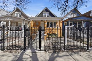 7047 S Winchester Avenue, Chicago, IL 60636