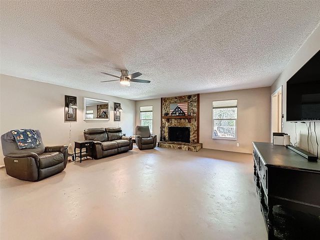 24350 LANARK ROAD, Brooksville, FL 34601