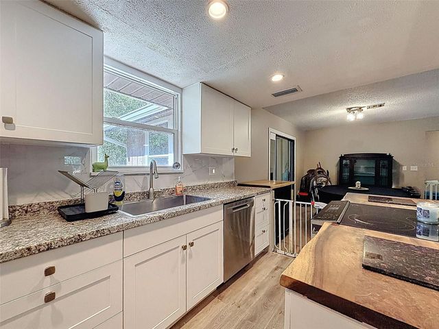 24350 LANARK ROAD, Brooksville, FL 34601