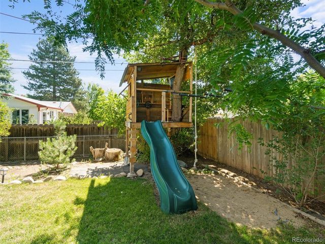 5182 Zinnia Street, Arvada, CO 80002