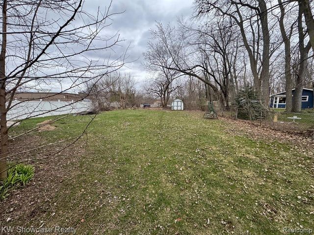 5821 Felske Drive, Brighton, MI 48116