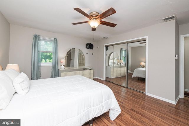 1053 FLORIDA AVE, Bensalem, PA 19020