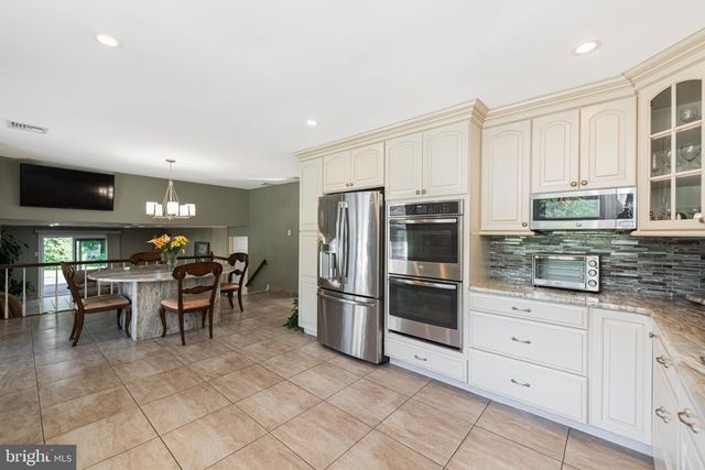 1053 FLORIDA AVE, Bensalem, PA 19020